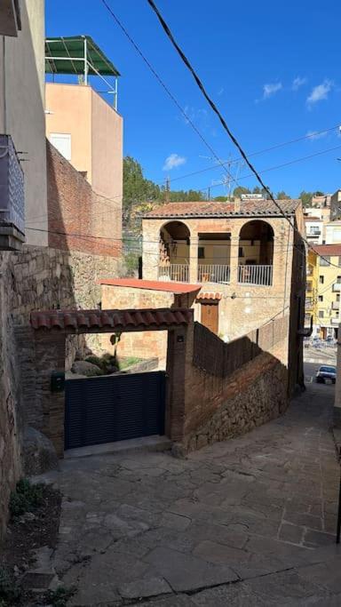 Habitacion Roca Foradada En Casa Cami De Les Aiguees Monistrol De Montserrat Exterior photo